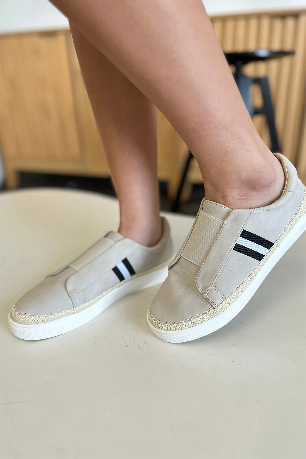 CCOCCI Striped Round Neck Sneakers