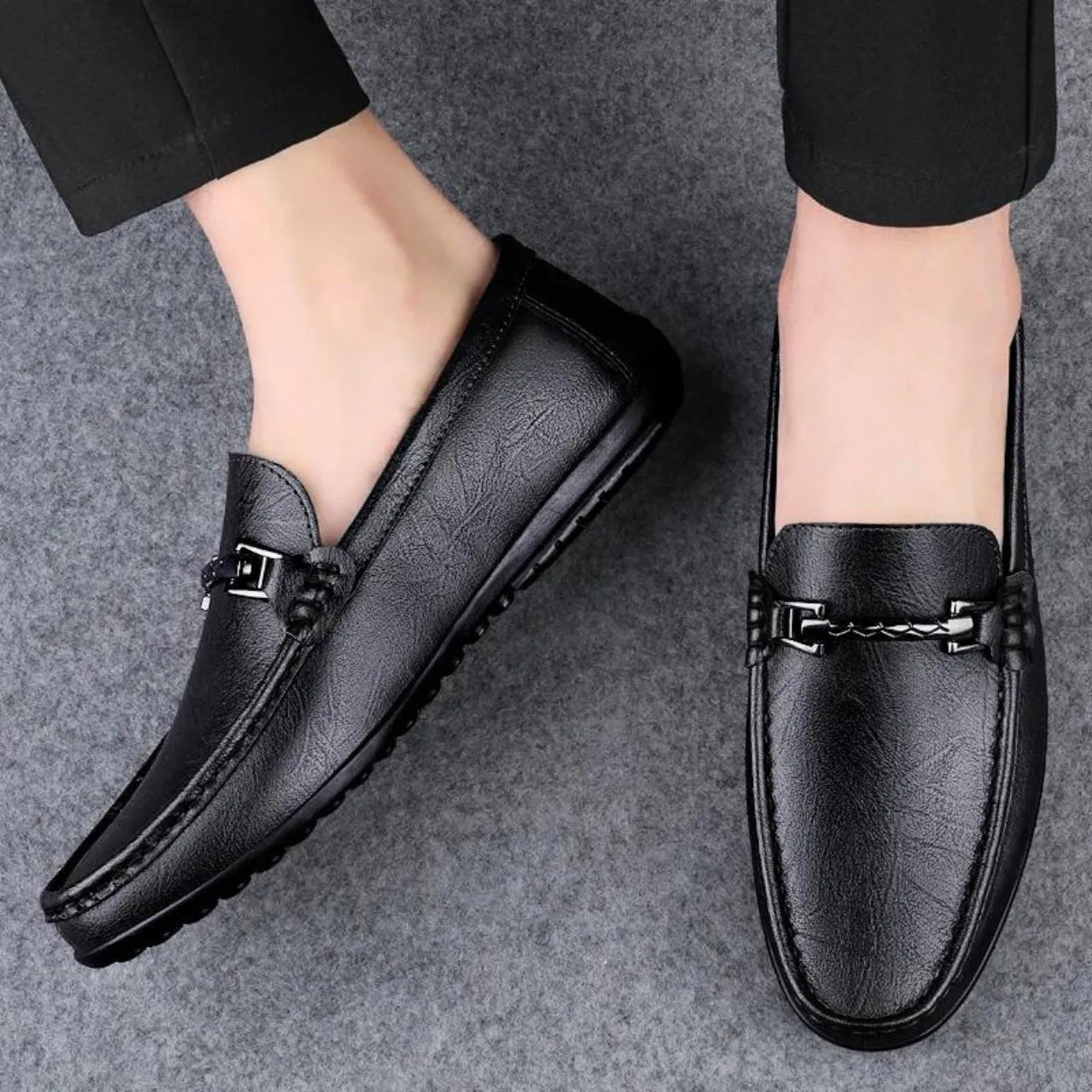 Elegant Men's Loafers with Metal Chain Accent