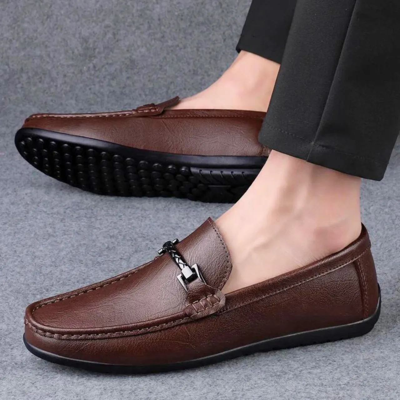 Elegant Men's Loafers with Metal Chain Accent