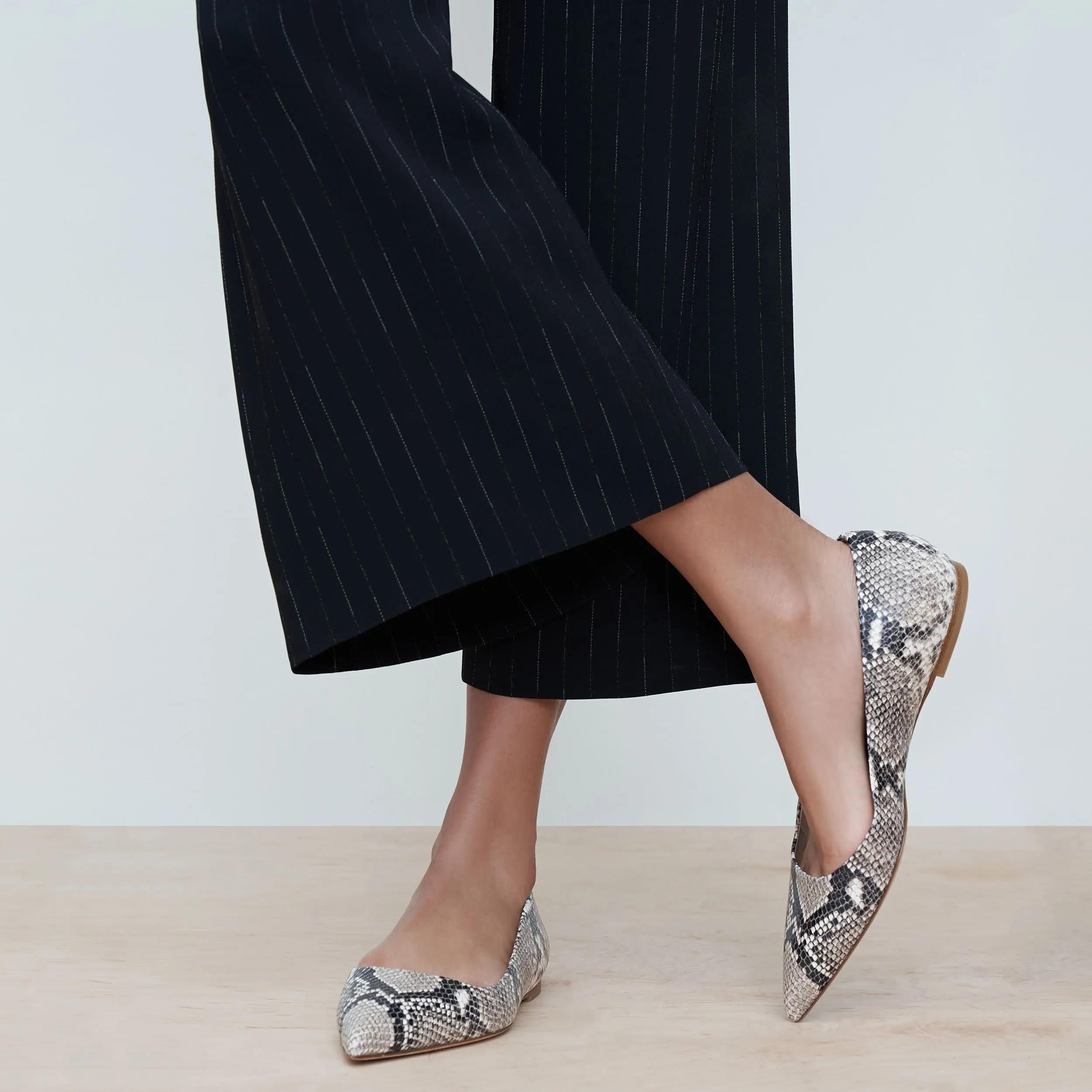 Rowan Flat - Embossed Snakeskin :: Black / Ivory