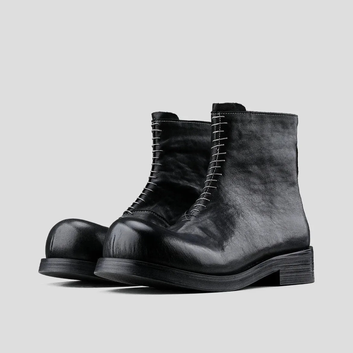 Stylish Leather Chelsea Boots